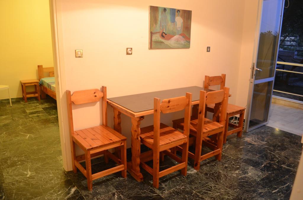 Kineta Apartments Buitenkant foto